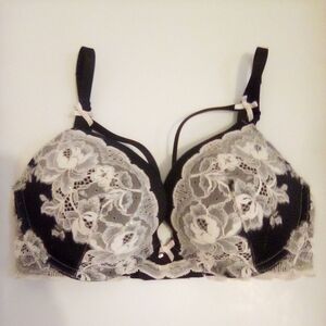 Victoria's Secret Dream Angels Push Up Pigeonnant Size 32D